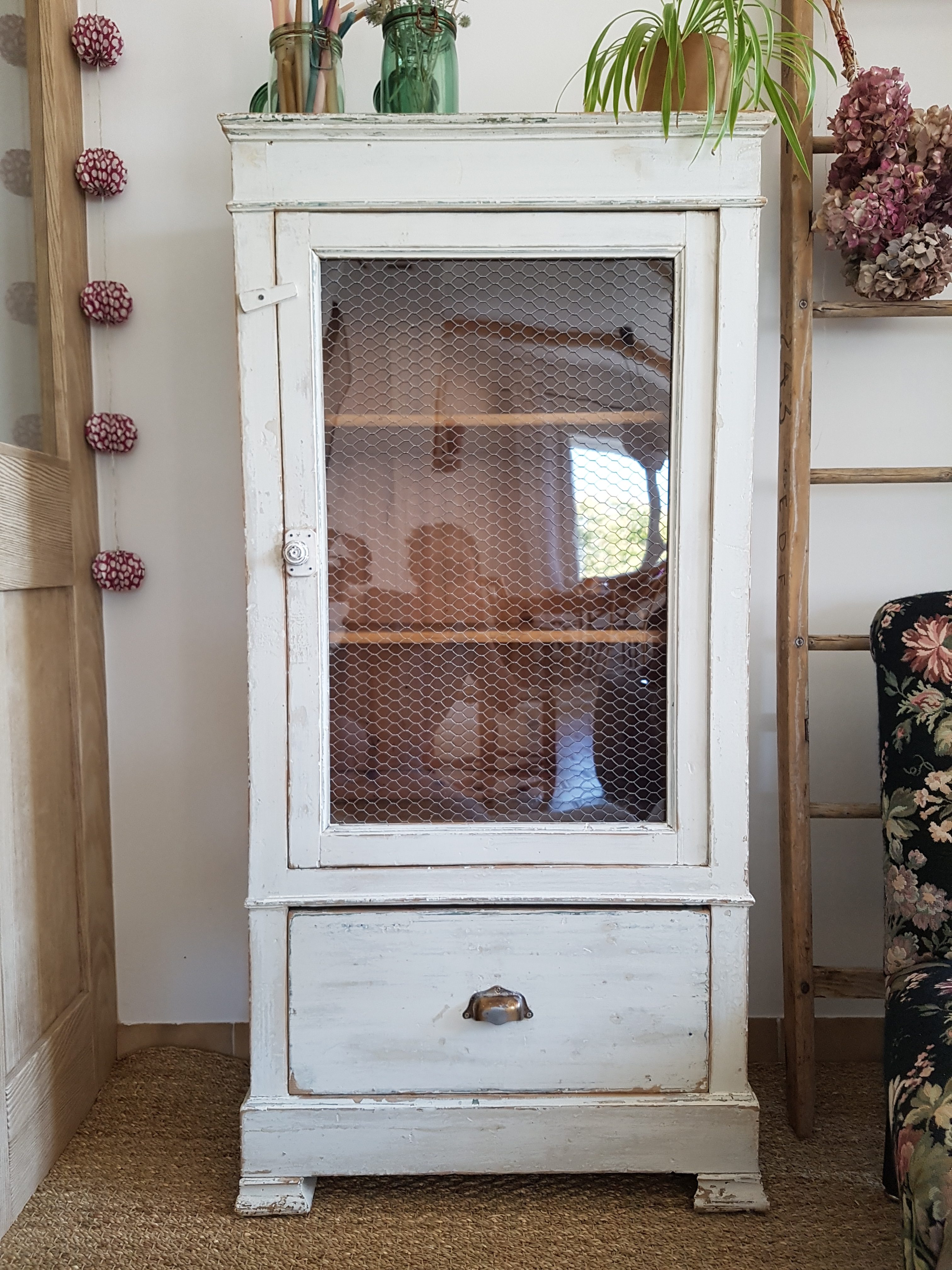 Collections précédentes: Inspirations passées pour vos futurs projets 71 Petit meuble vitree rotated