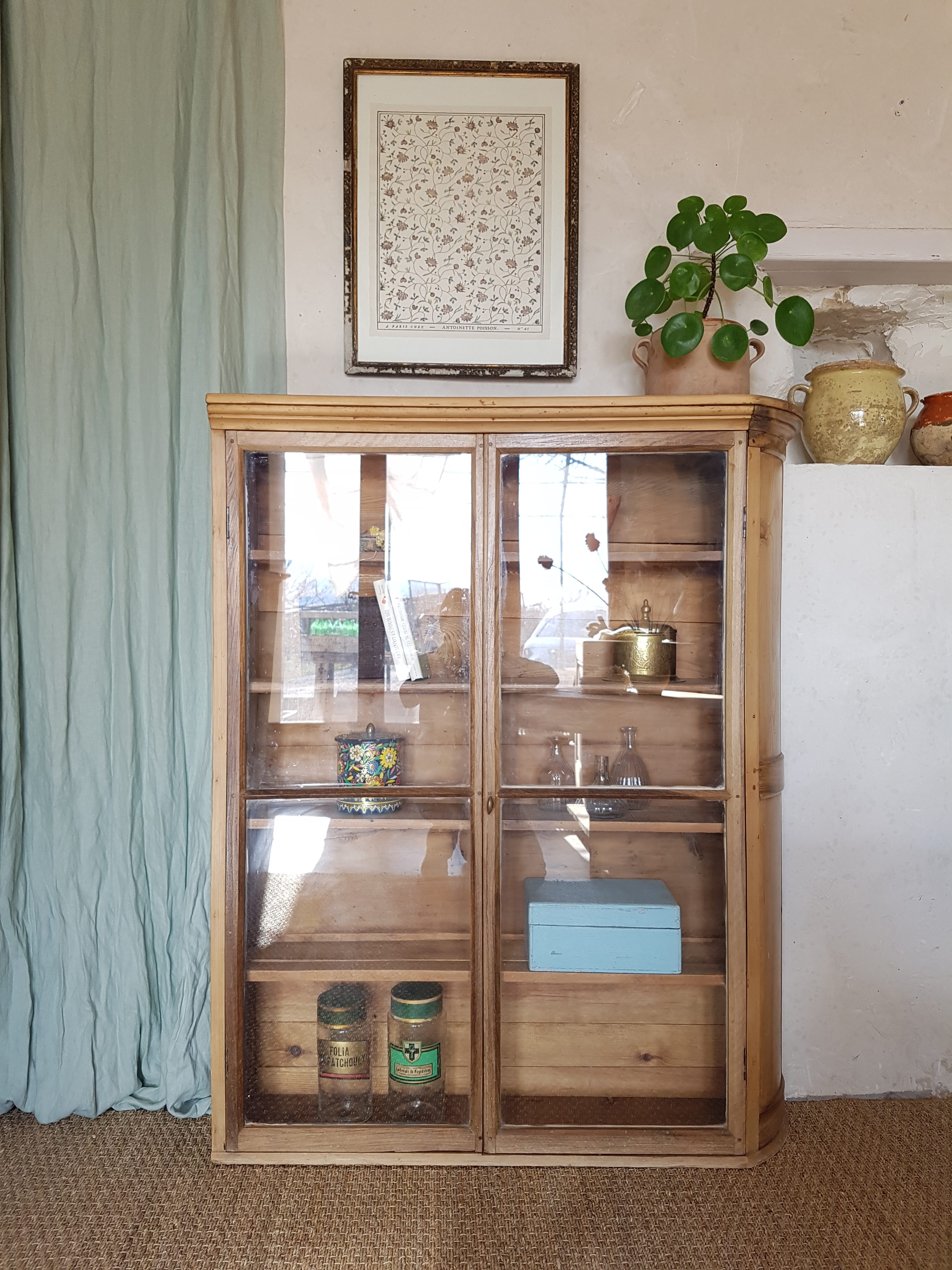 Collections précédentes: Inspirations passées pour vos futurs projets 106 Camomille Ancienne vitrine bibliothèque