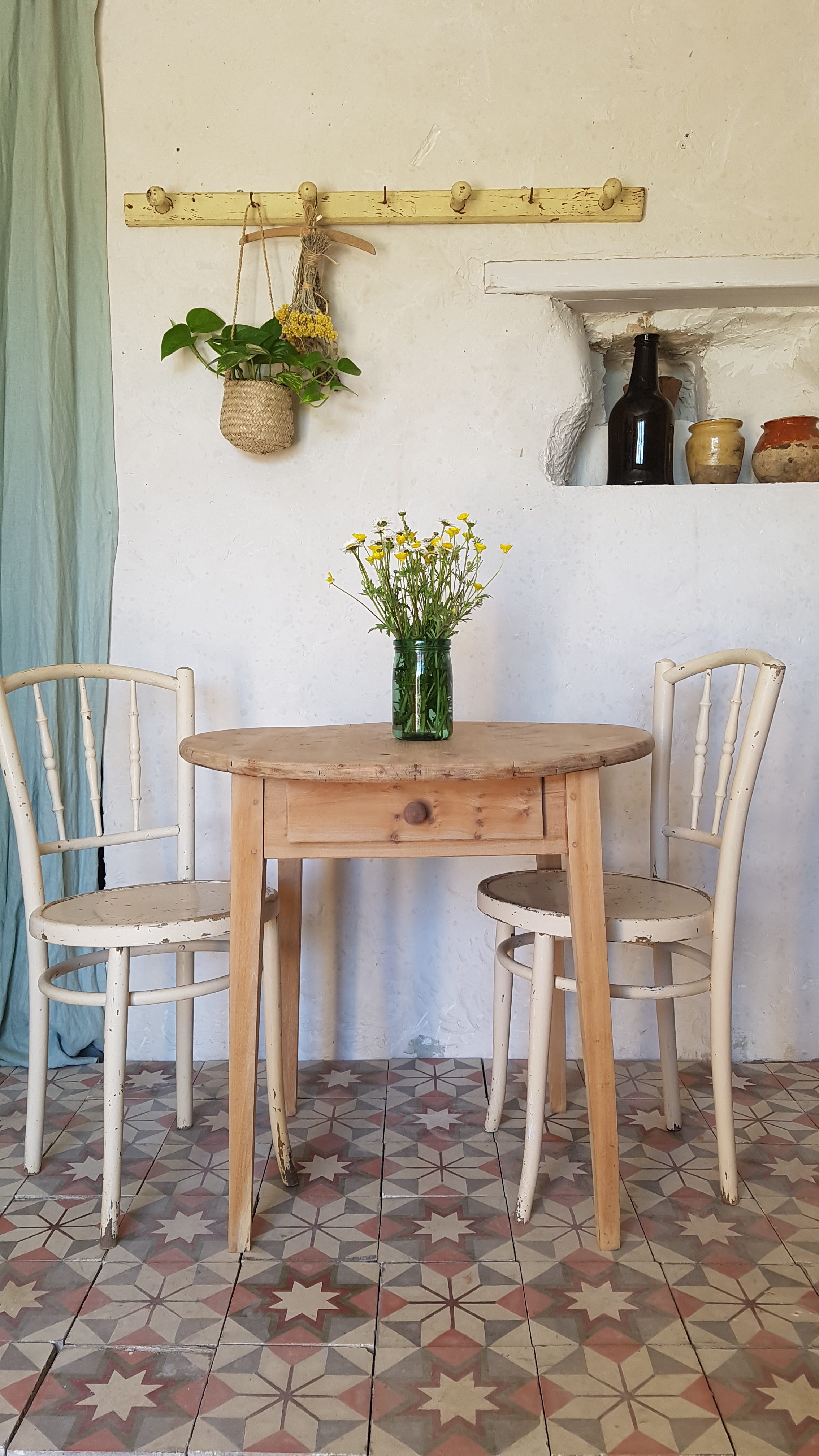 Collections précédentes: Inspirations passées pour vos futurs projets 11 Lila Table ronde ancienne