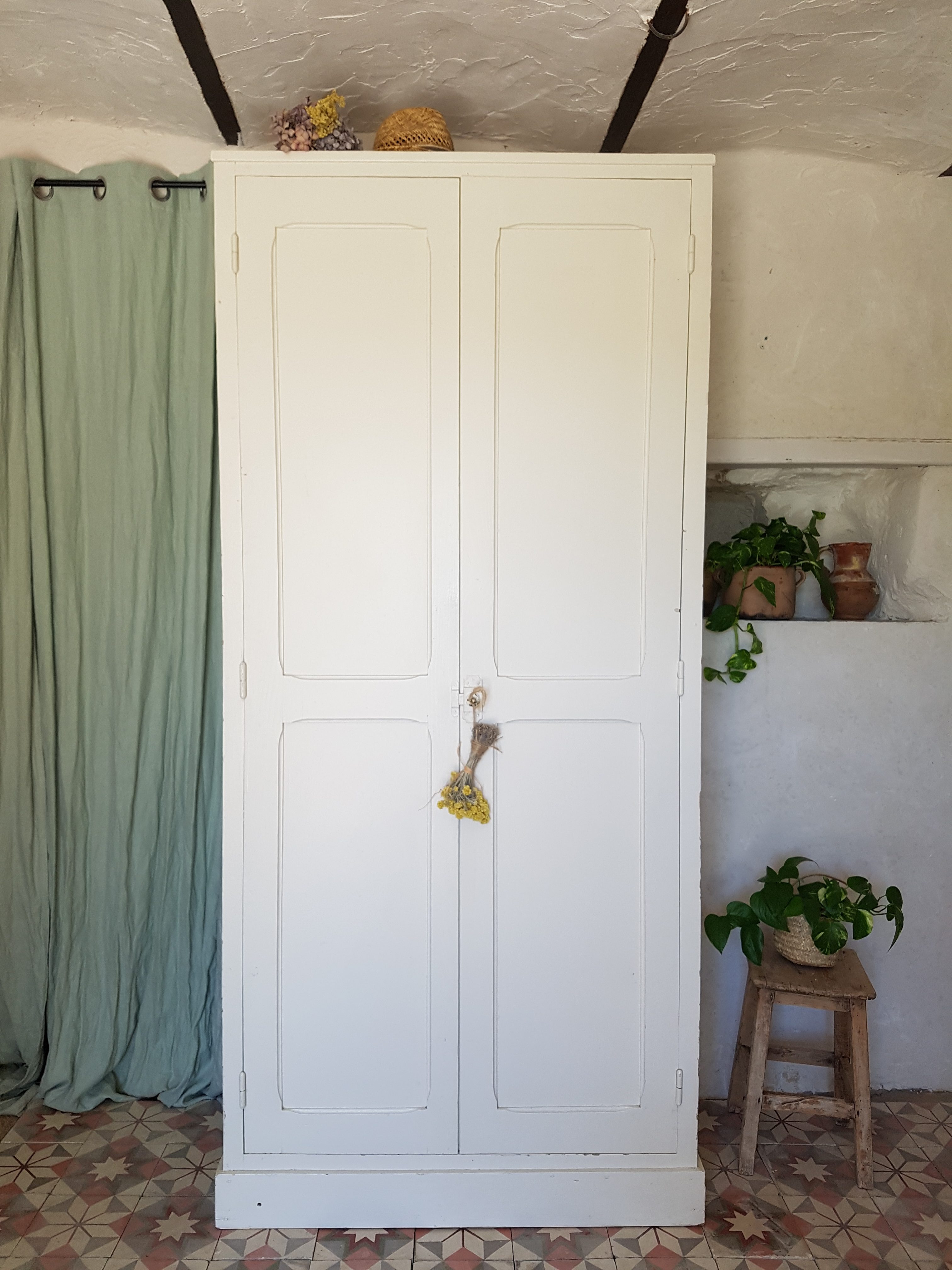 Collections précédentes: Inspirations passées pour vos futurs projets 17 Agapanthe Grande armoire vintage