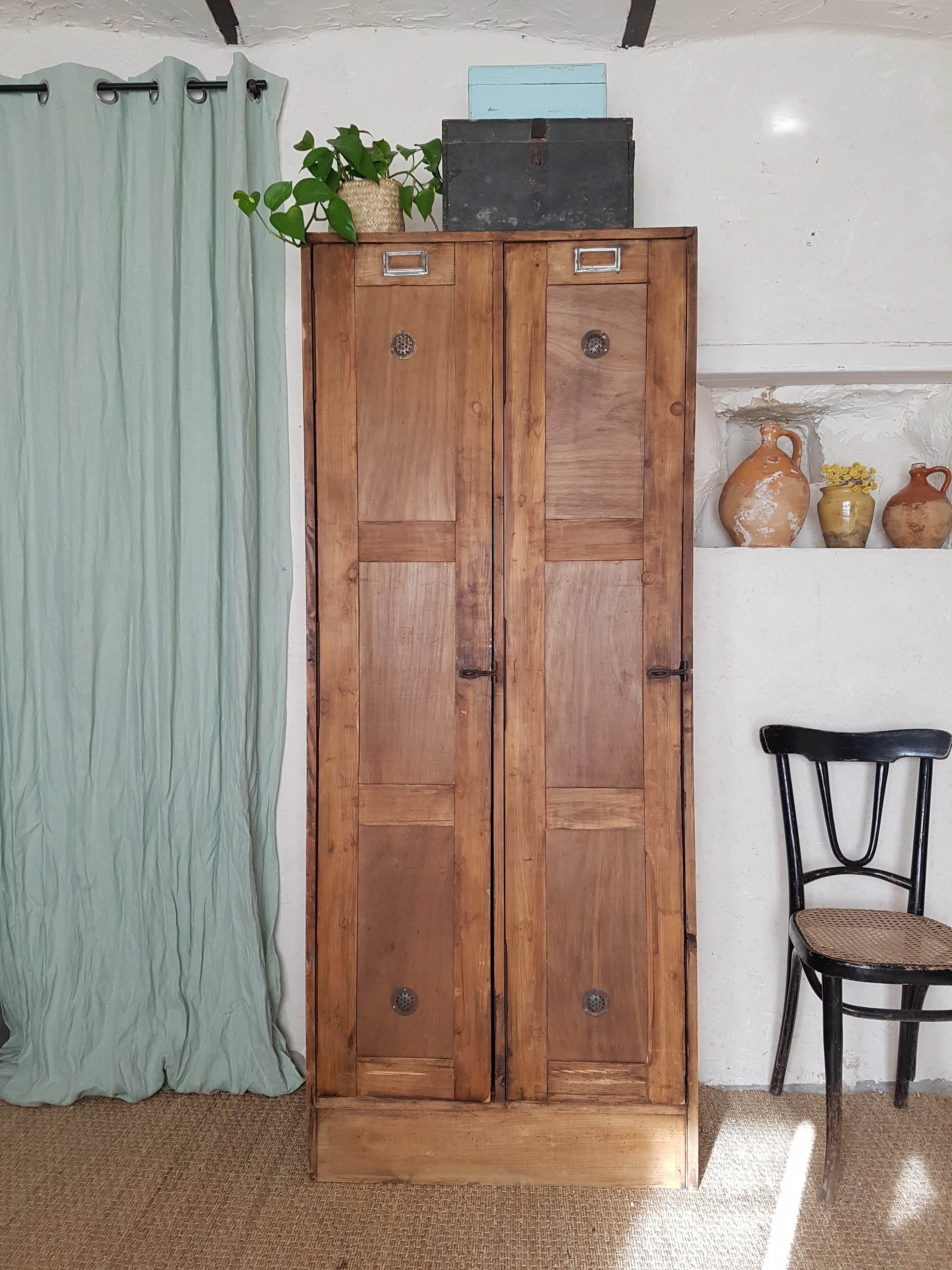 Collections précédentes: Inspirations passées pour vos futurs projets 119 Primevère Ancien vestiaire en bois
