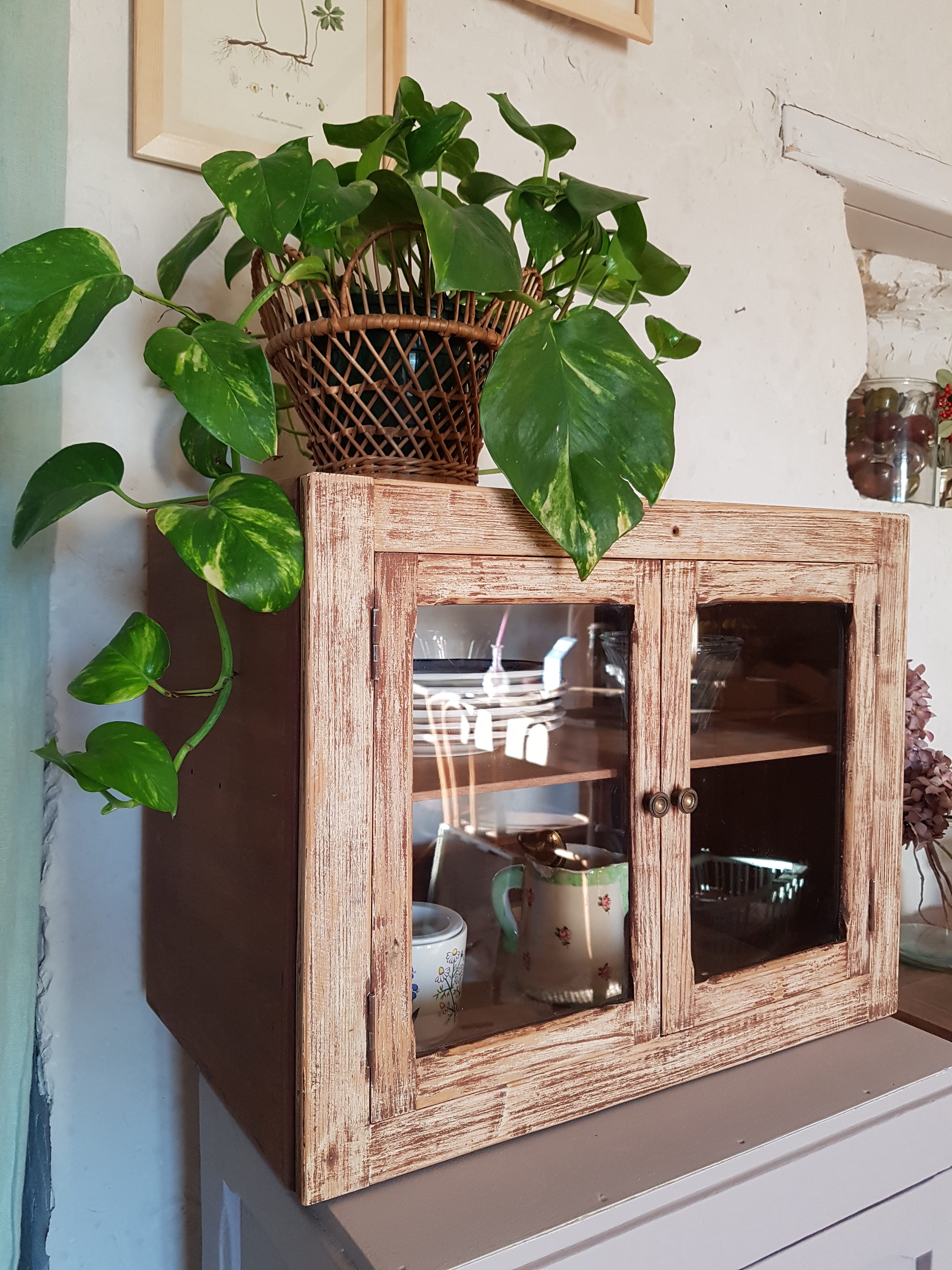 Collections précédentes: Inspirations passées pour vos futurs projets 109 Ancienne petite vitrine de commerce