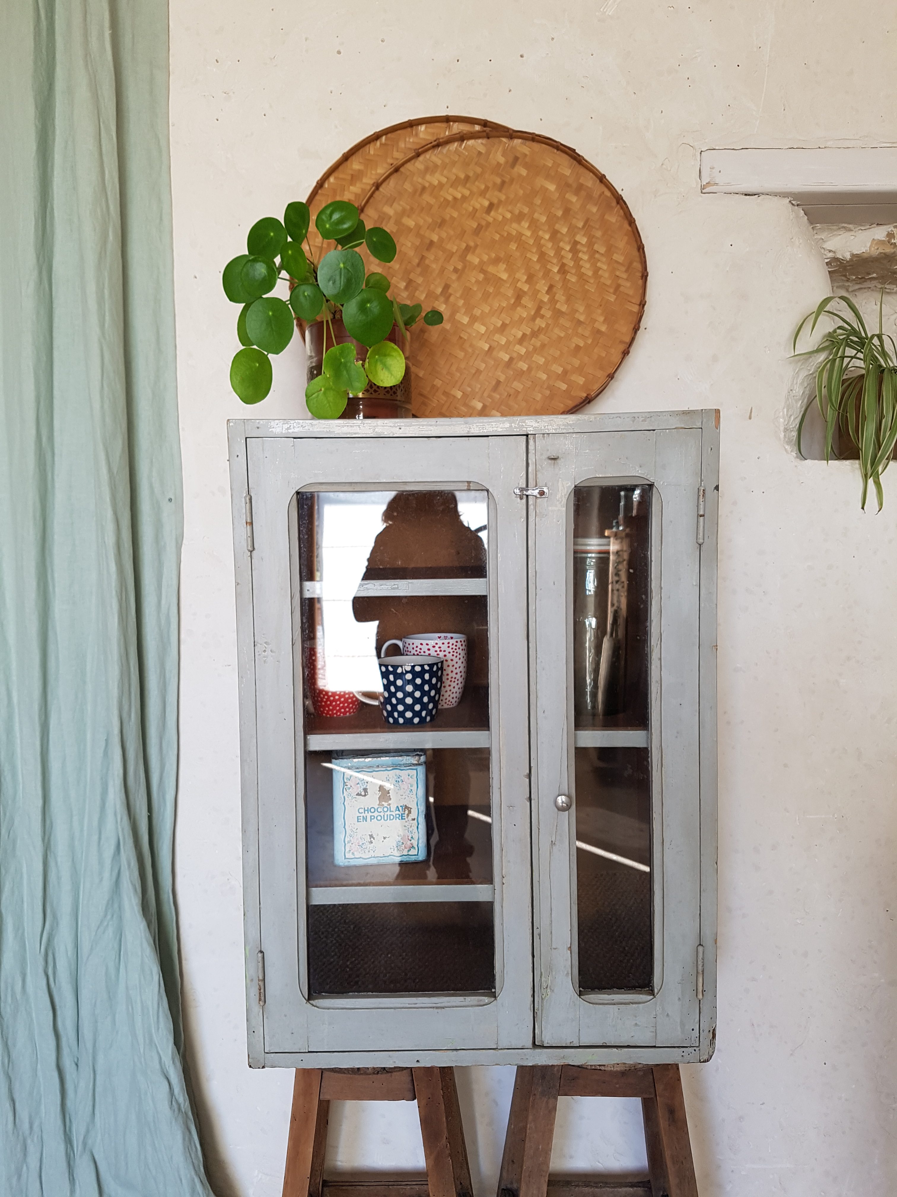 Collections précédentes: Inspirations passées pour vos futurs projets 126 Petite vitrine d'atelier patinée grise