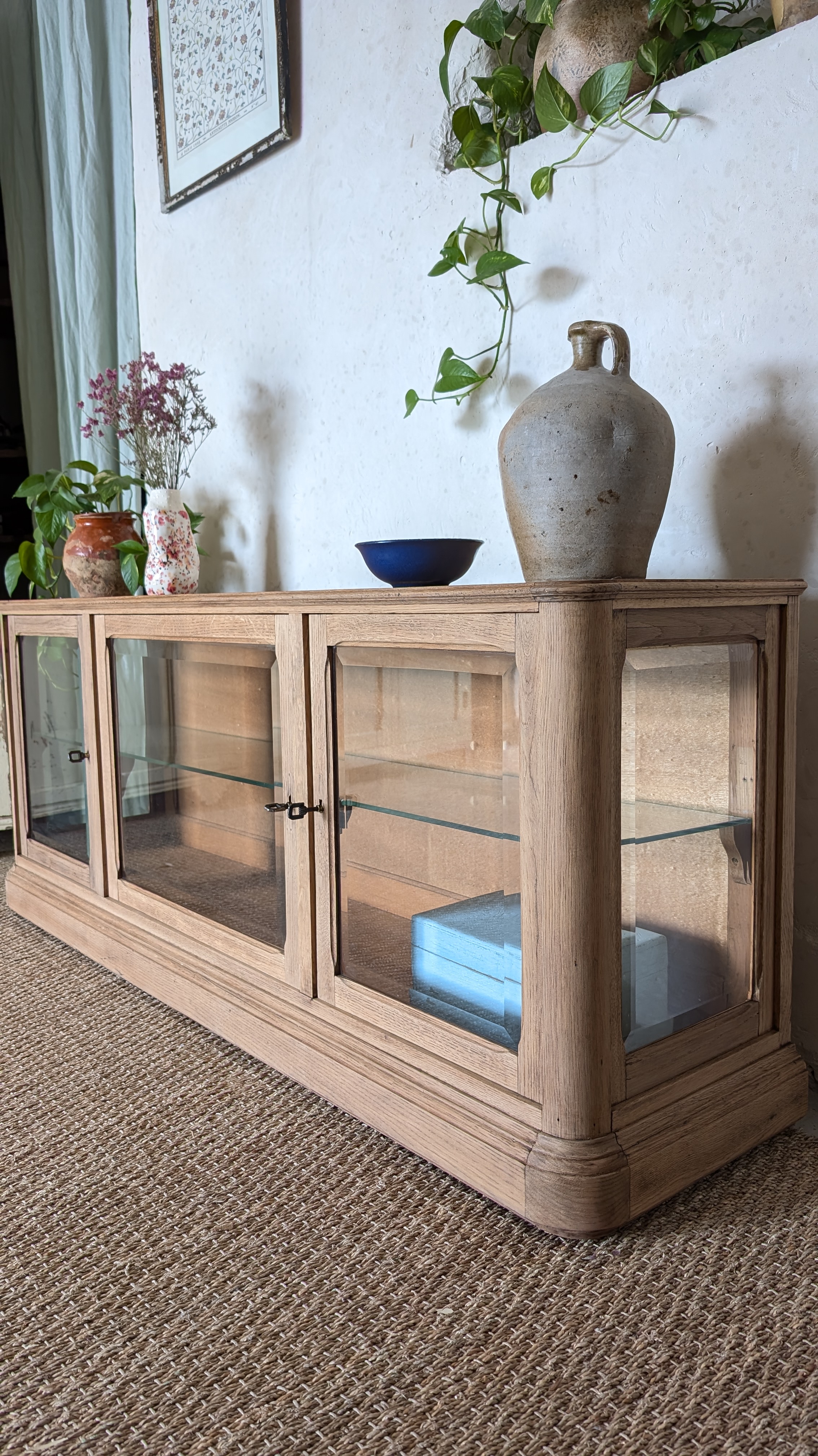 RESERVE Vitrine buffet bas 3 Vitrine buffet bas