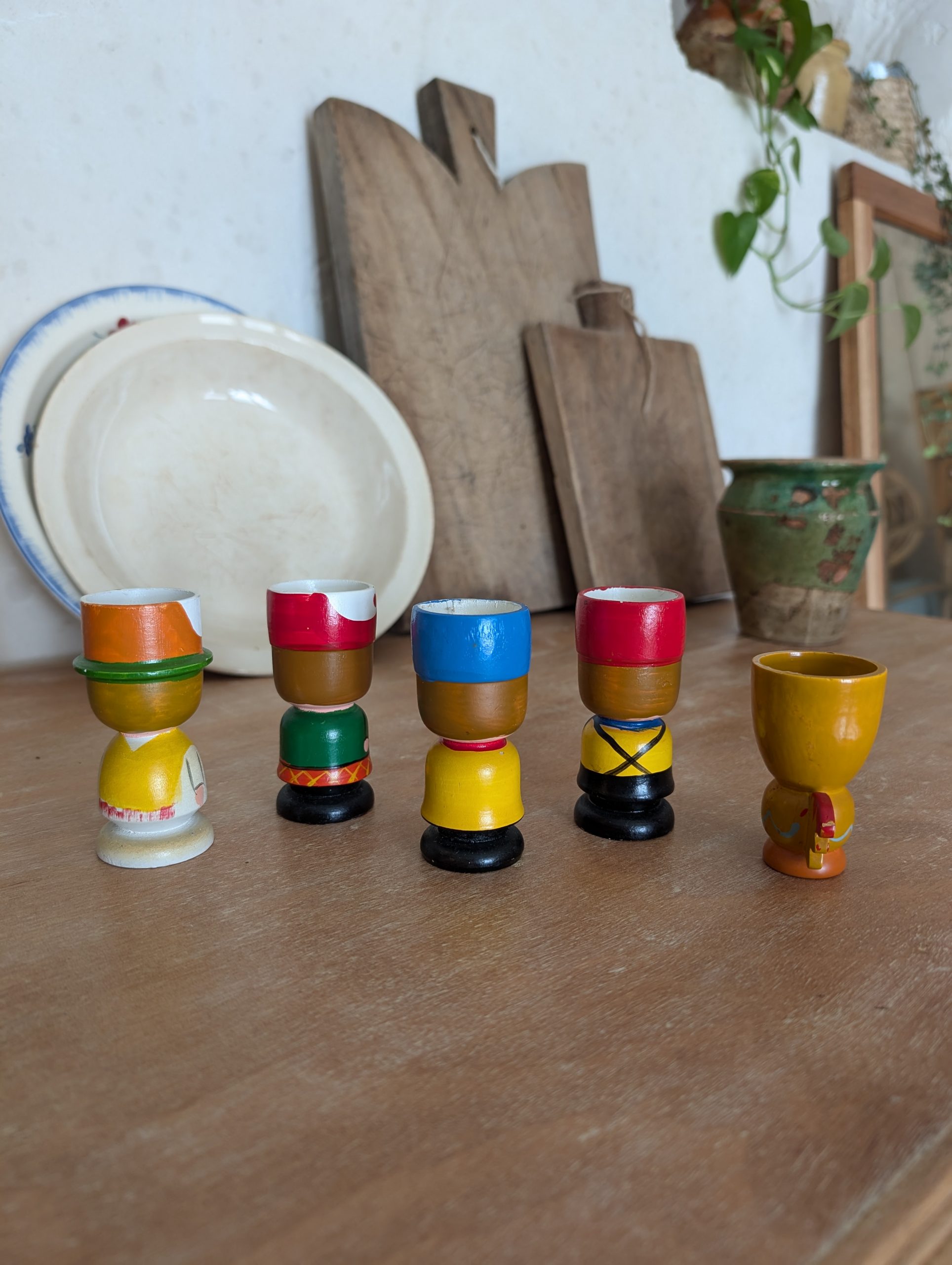 Lot de 5 coquetiers vintage peints à la main 2 Lot de 5 coquetiers vintage peints à la main
