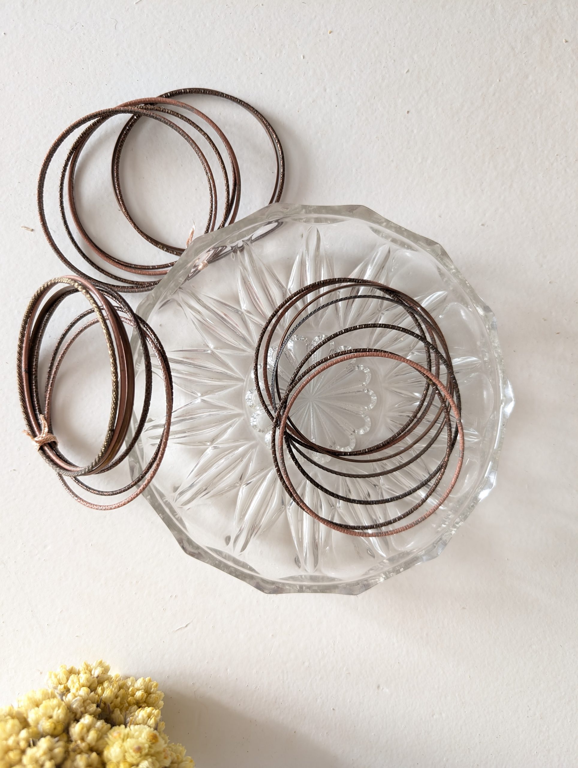 Coupelles anciennes en verre ciselé 9 Coupelles anciennes en verre ciselé