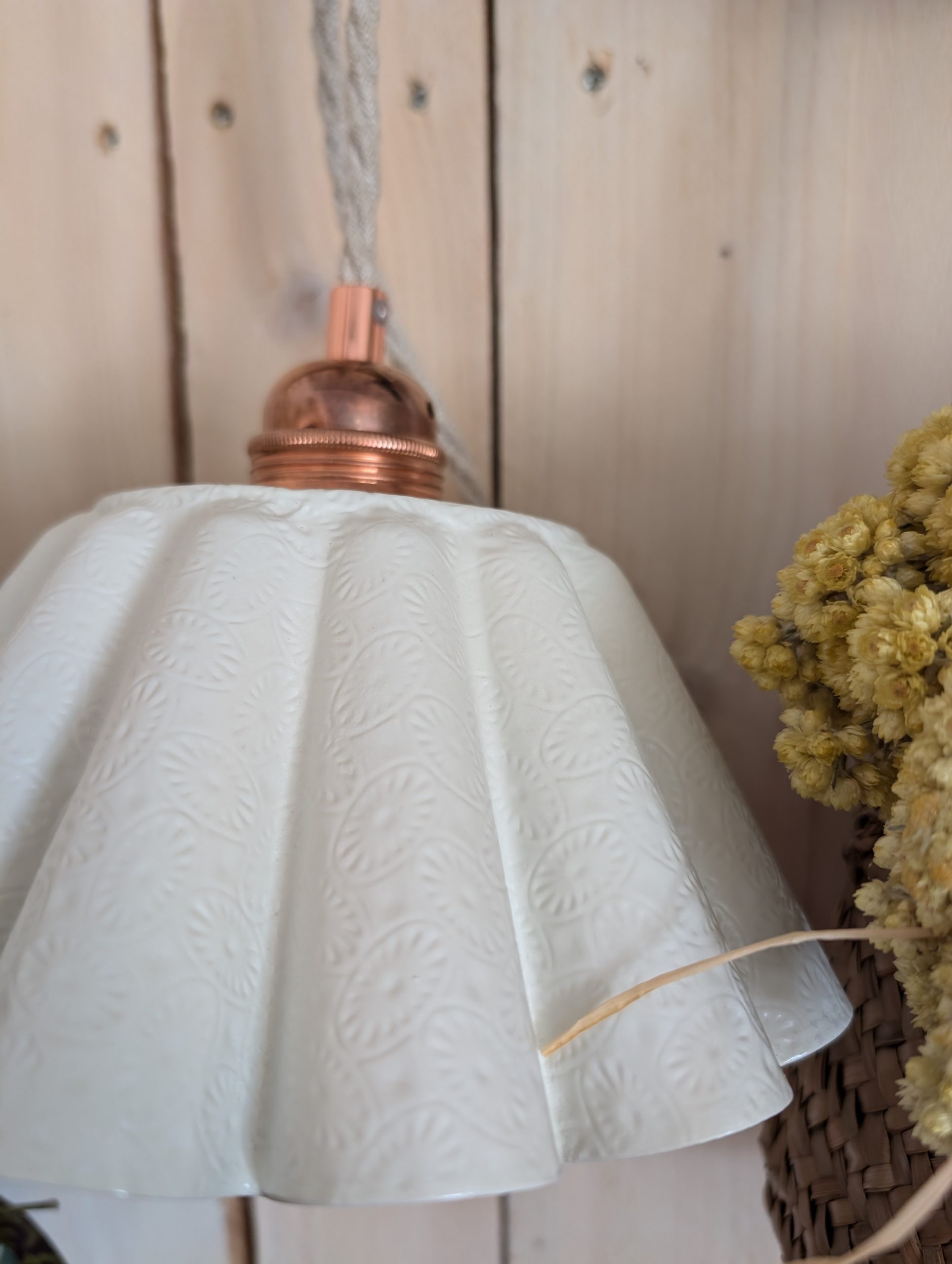 Suspension moule ancien 4 Suspension moule ancien
