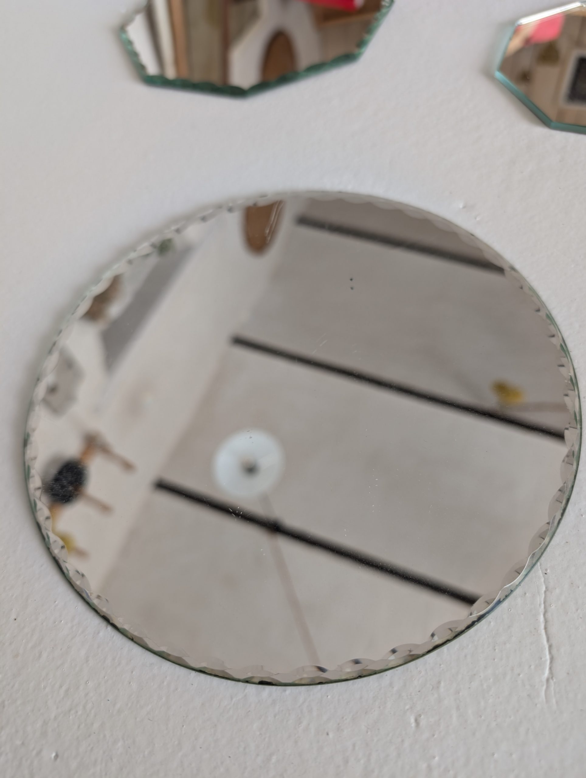 Anciens miroirs ciselés 12 Anciens miroirs ciselés