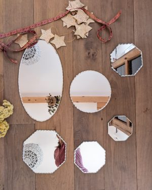 Anciens miroirs ciselés