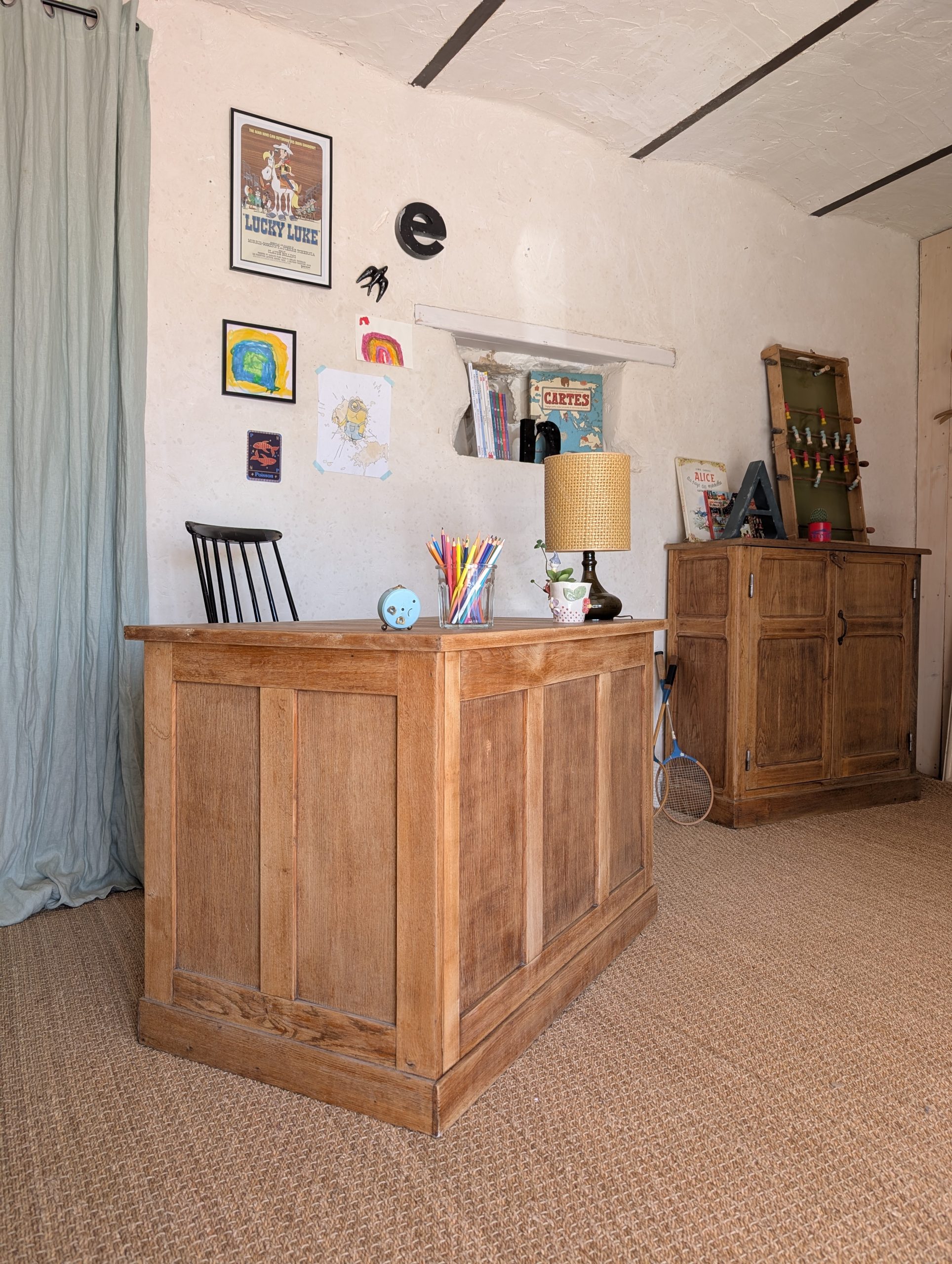 Ancien bureau d'enfant en chêne 3 Ancien bureau d'enfant en chêne